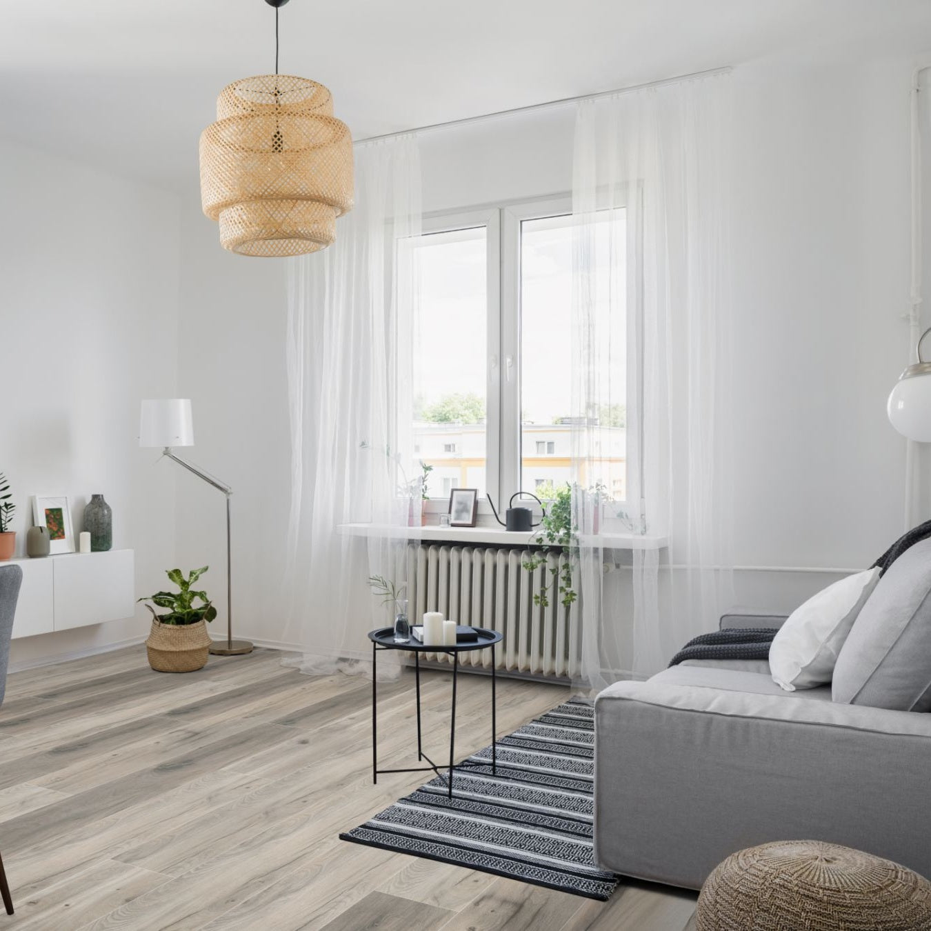 Long & Wide 12mm Canvas Laminate - Wilderness Oak