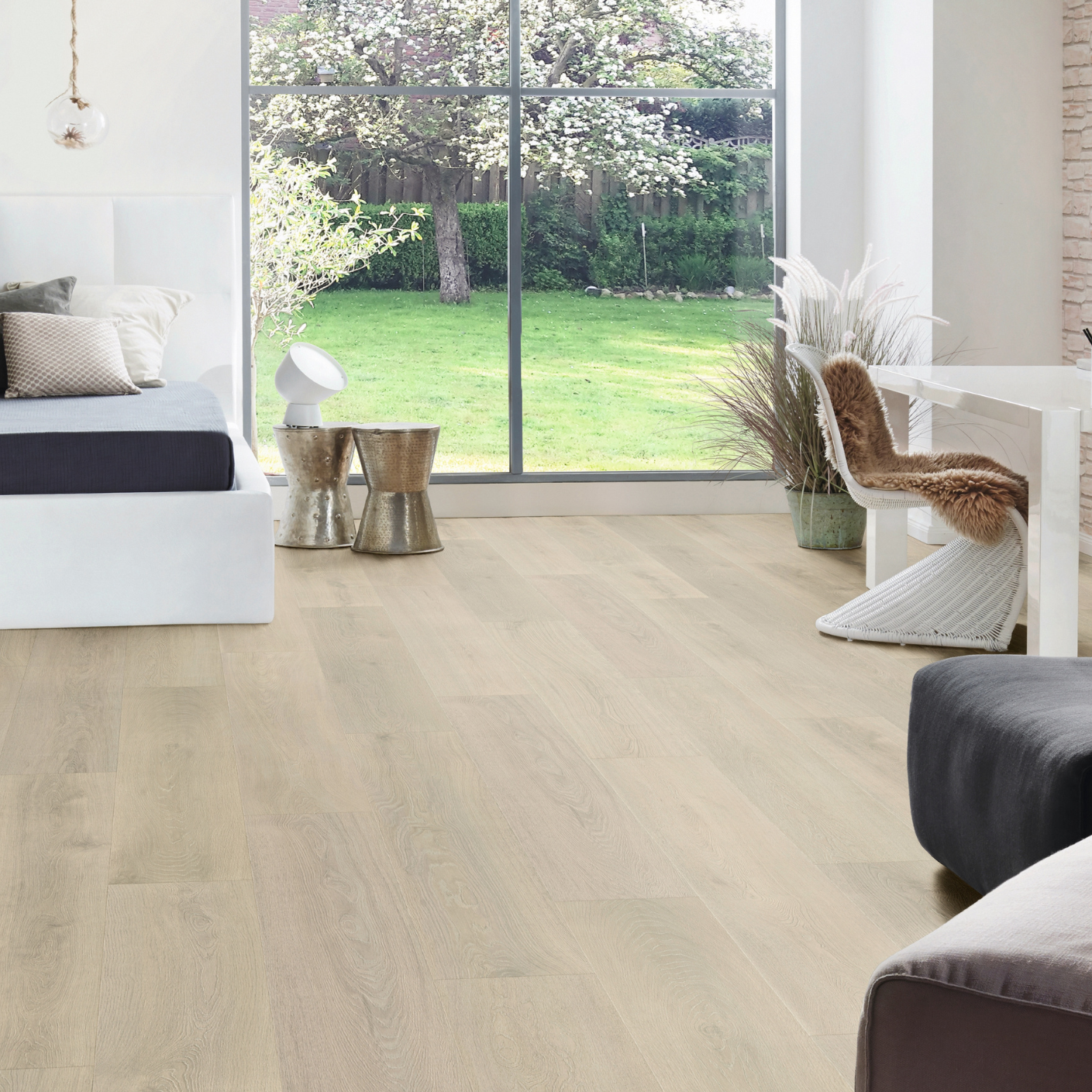 Long & Wide 12mm Canvas Laminate - Montreux Oak
